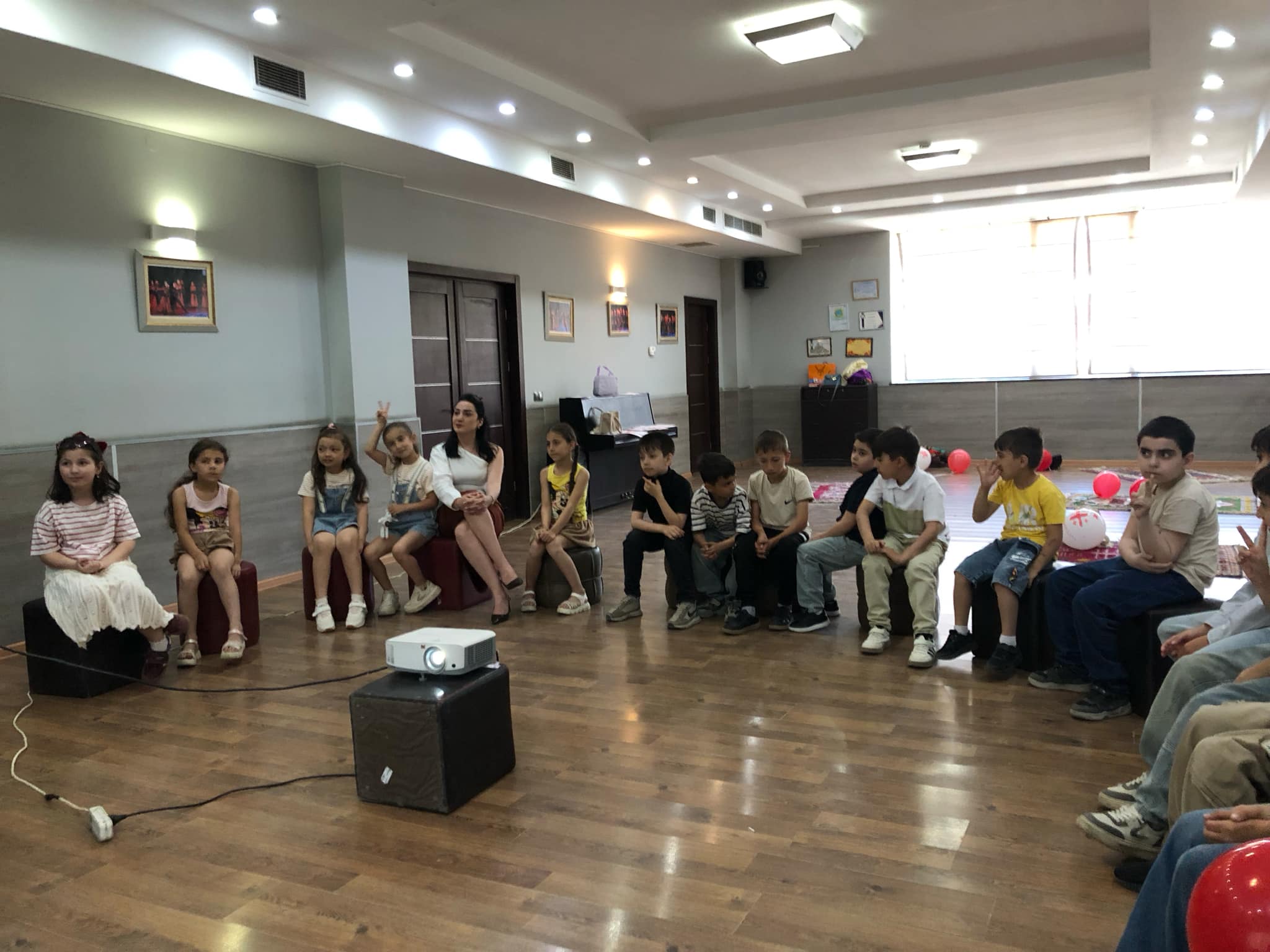An event dedicated to Georgia's Independence Day was held at Tea House