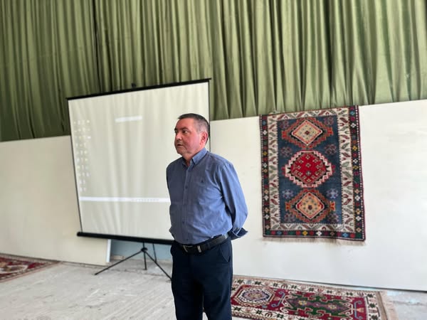 Diplomas were presented to members of the Georgian language club in the village of Yukhari Saral