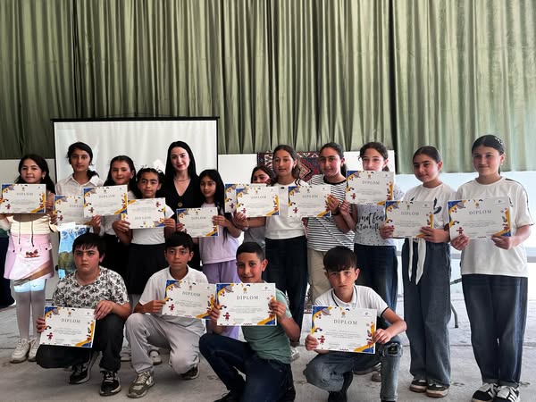 Diplomas were presented to members of the Georgian language club in the village of Yukhari Saral