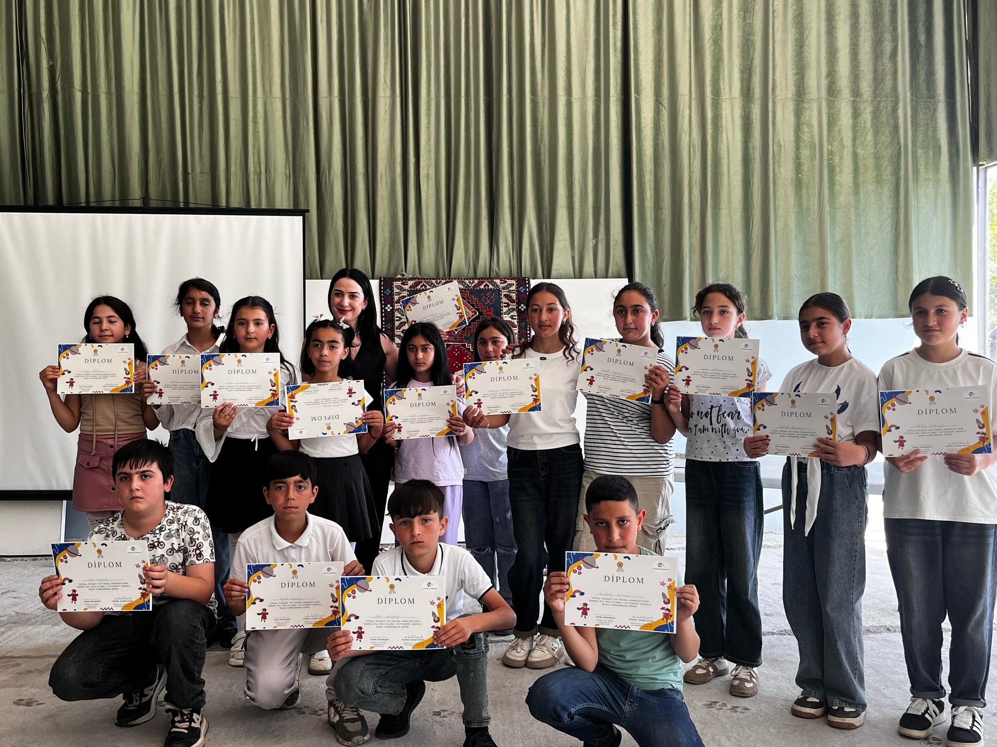 Diplomas were presented to members of the Georgian language club in the village of Yukhari Saral