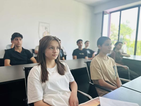 The first training on Wikipedia for young people was held at the SARAL Development and Education Center