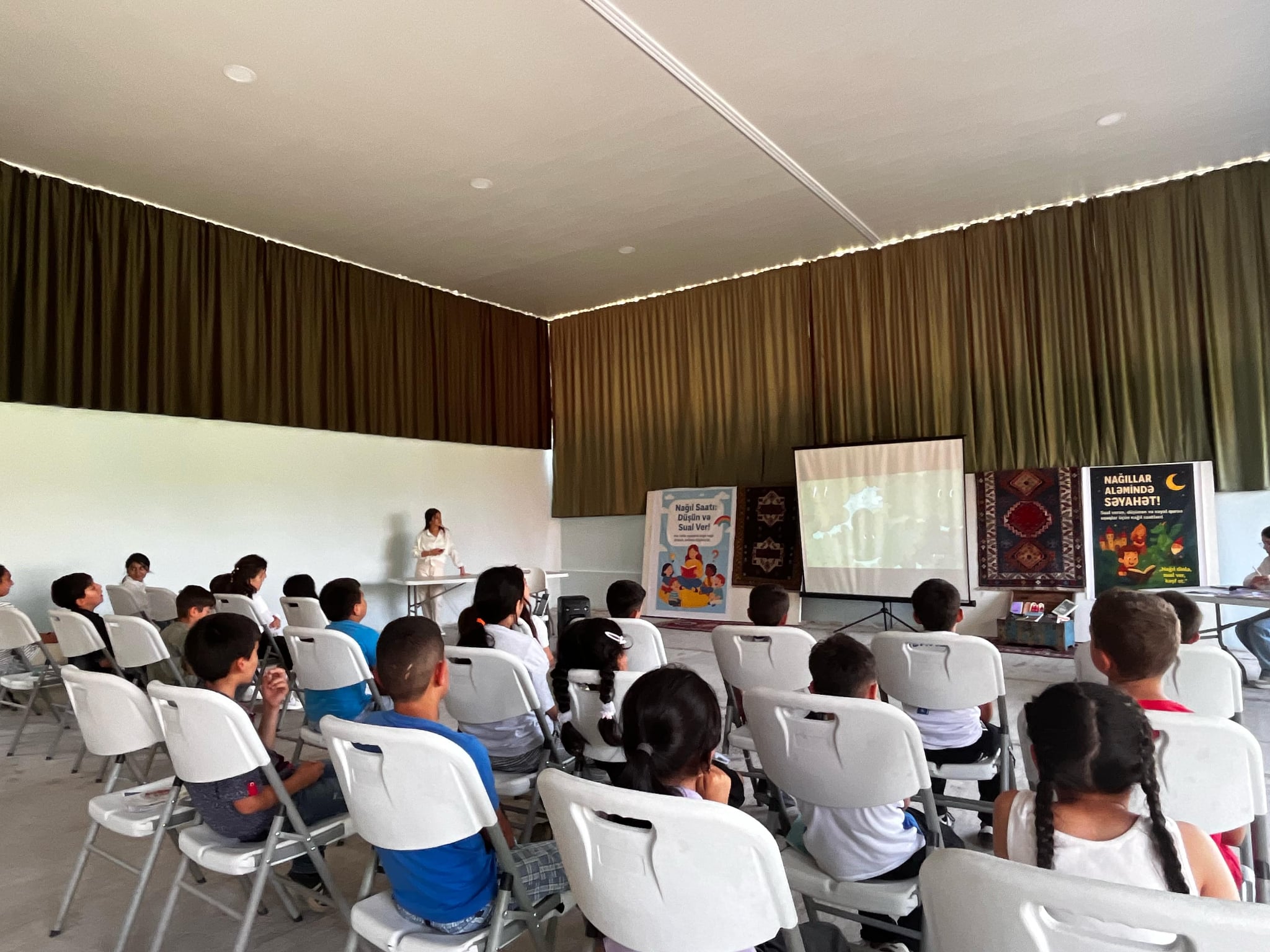 An event was held at the "SARAL Development and Education Center" as part of the project "Fairytale Nights"