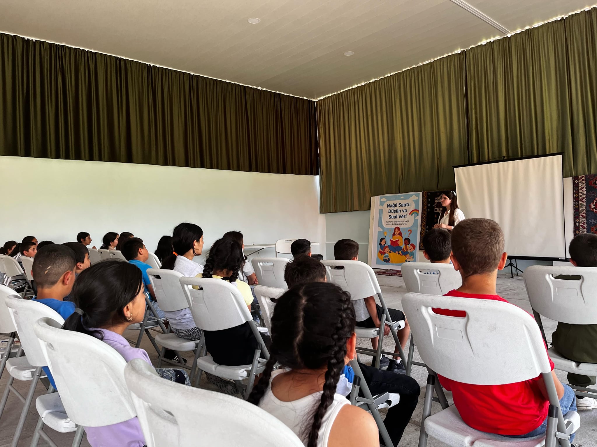 An event was held at the "SARAL Development and Education Center" as part of the project "Fairytale Nights"
