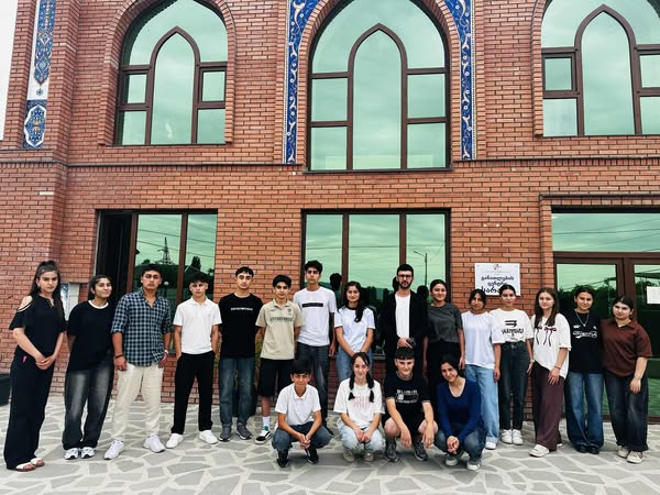 A "Training Club" for young people has started operating in Yukhari Saral. The first training provided information to young people about career choices and study abroad programs