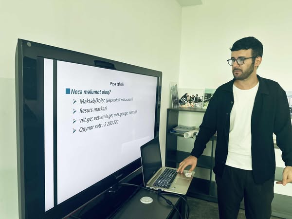 A "Training Club" for young people has started operating in Yukhari Saral. The first training provided information to young people about career choices and study abroad programs