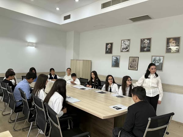 Presentations about Georgian Literature by members of the Georgian language course at the Tea House