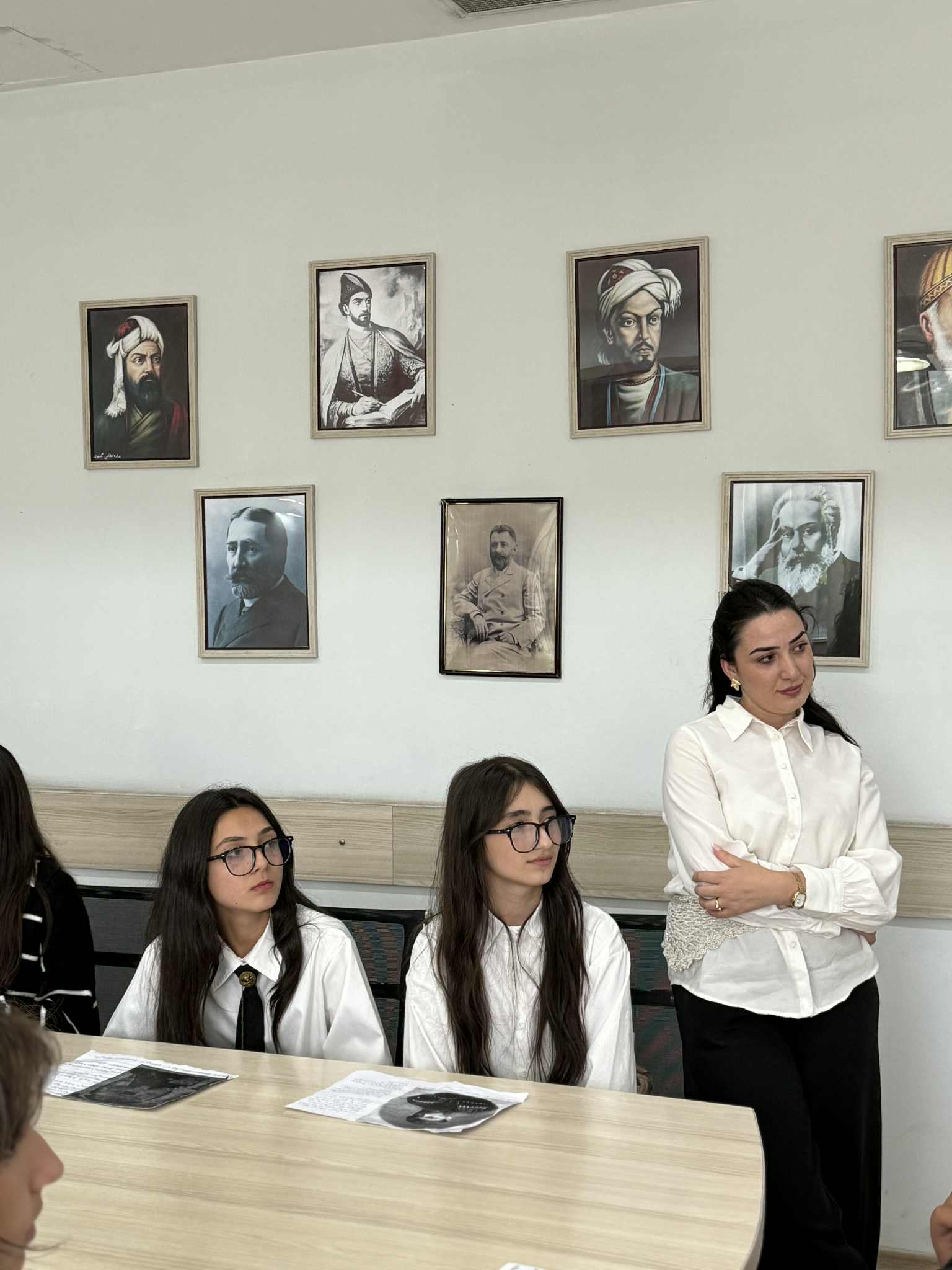 Presentations about Georgian Literature by members of the Georgian language course at the Tea House
