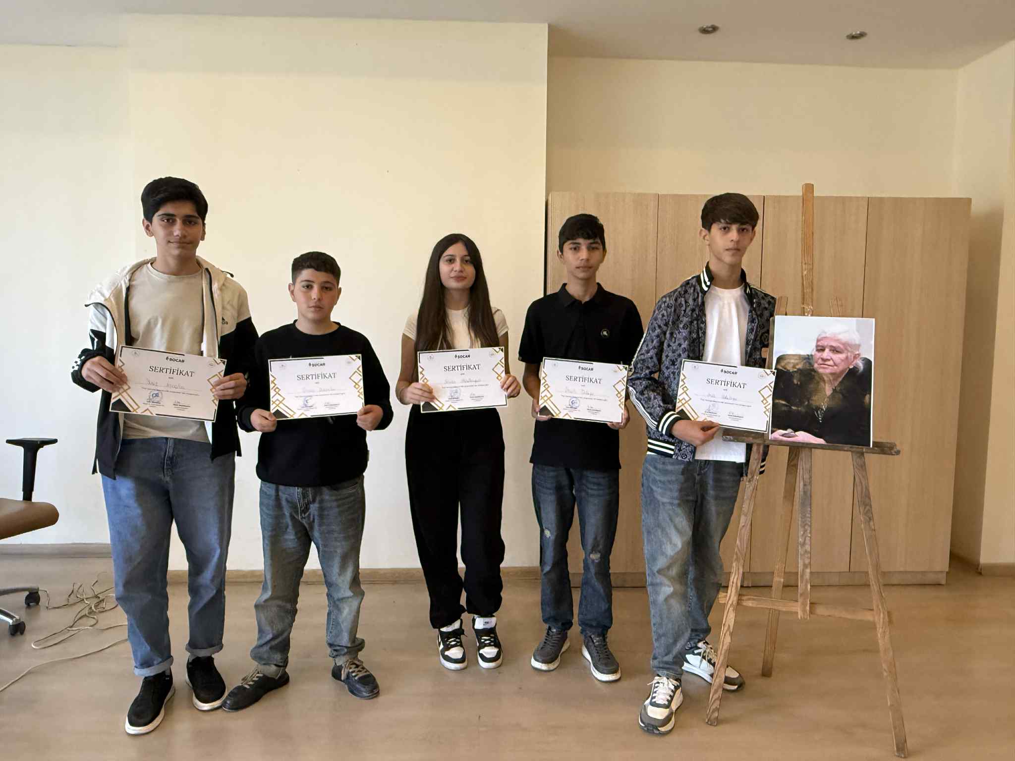 A knowledge competition was held at the Tea House with the participation of young people from Upper Saral and Marneuli