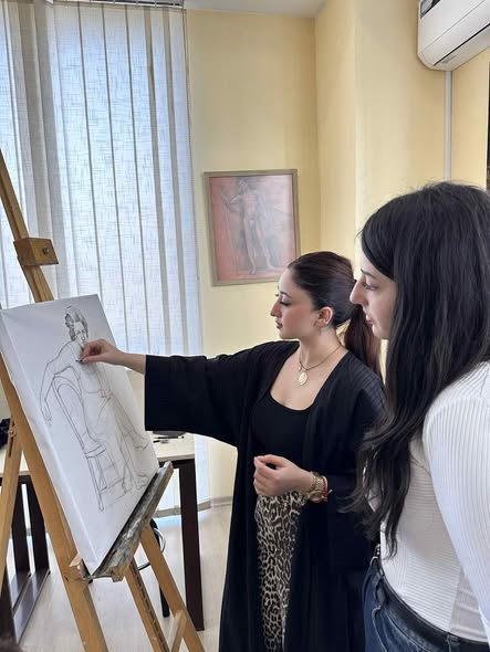 Drawing lesson at the Tea House