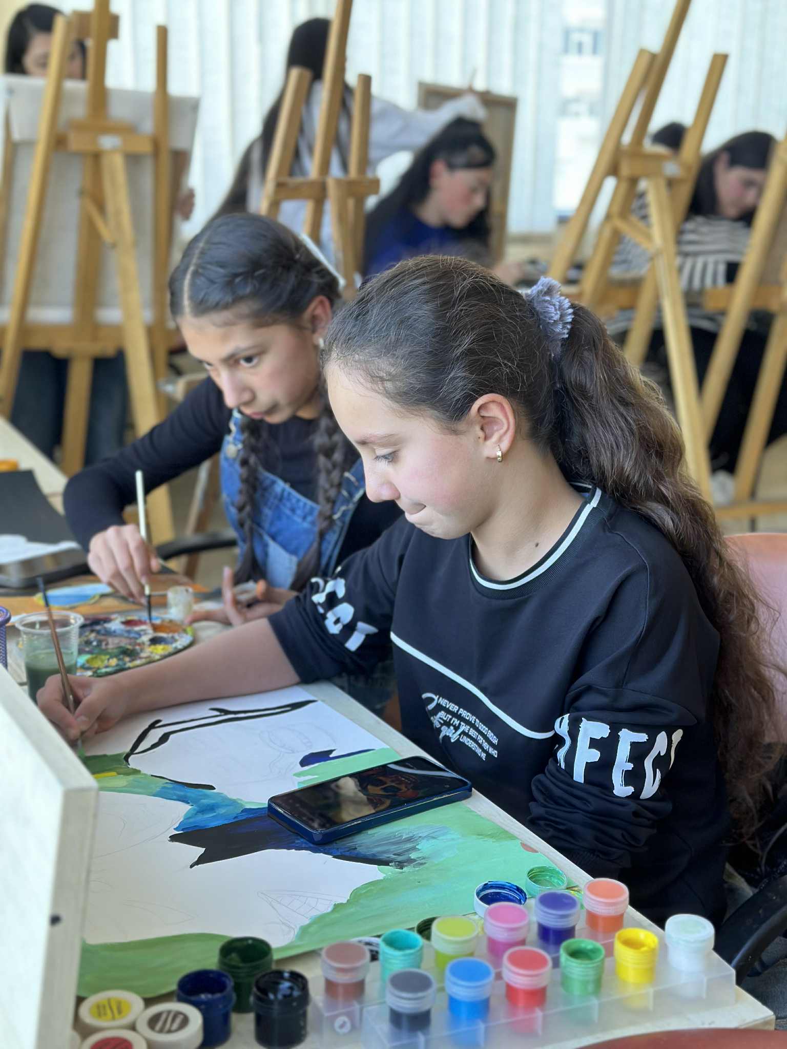 Drawing lesson at the Tea House