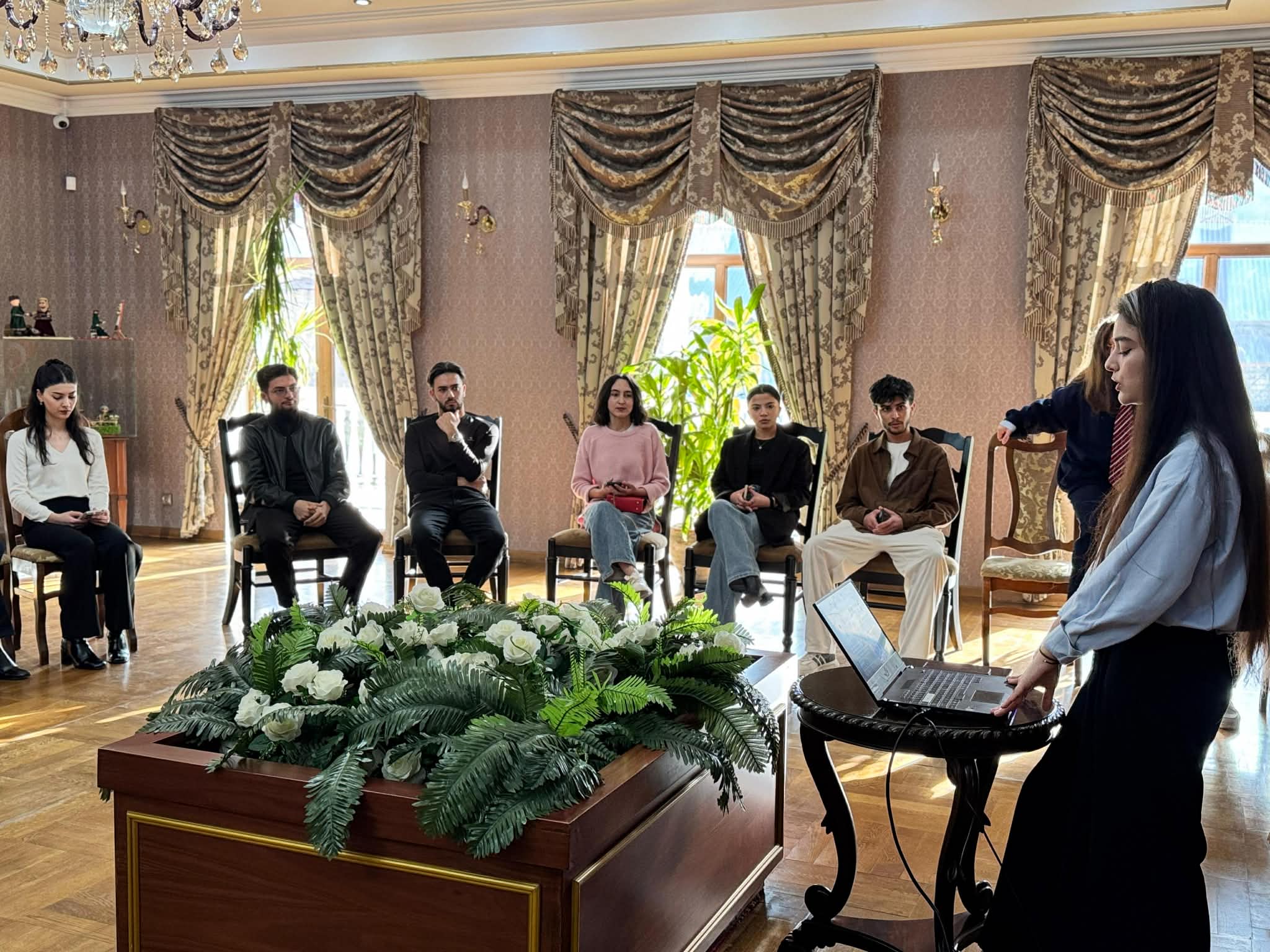 The fourth and final training of the SMM – Social Media Marketing courses was held for students who are members of "GASU"