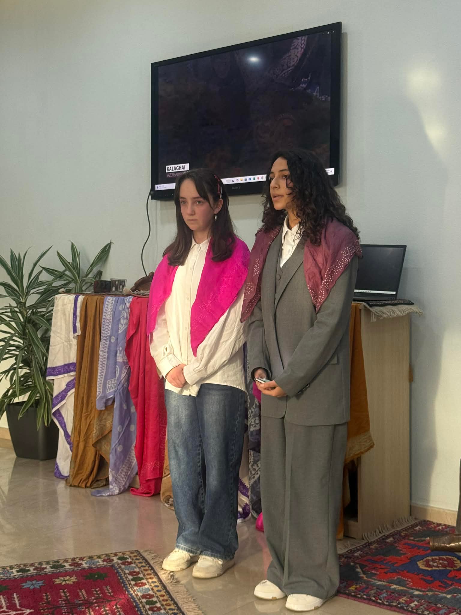 An event dedicated to National Kalaghay Day was held at the Tea House