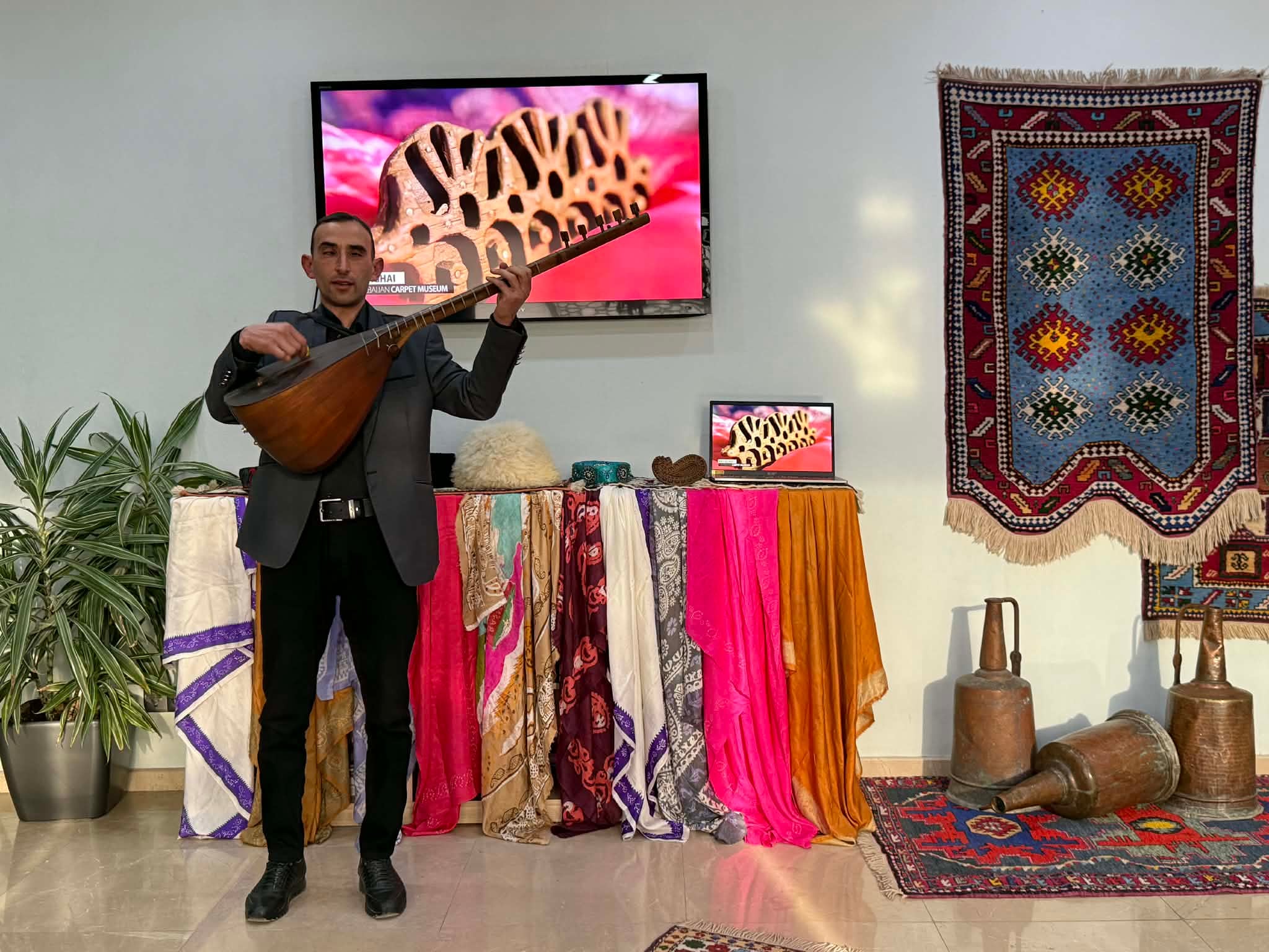 An event dedicated to National Kalaghay Day was held at the Tea House