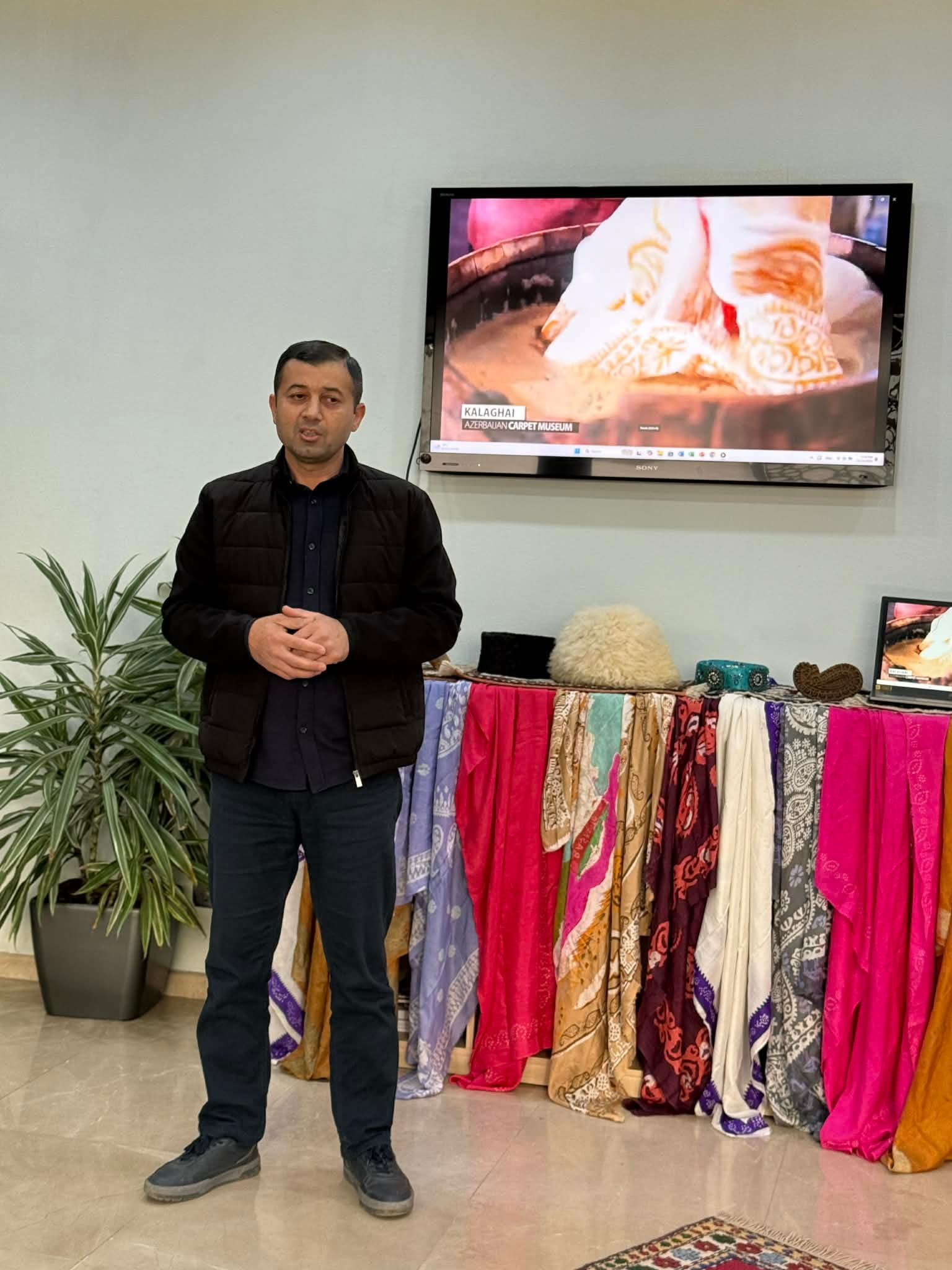 An event dedicated to National Kalaghay Day was held at the Tea House