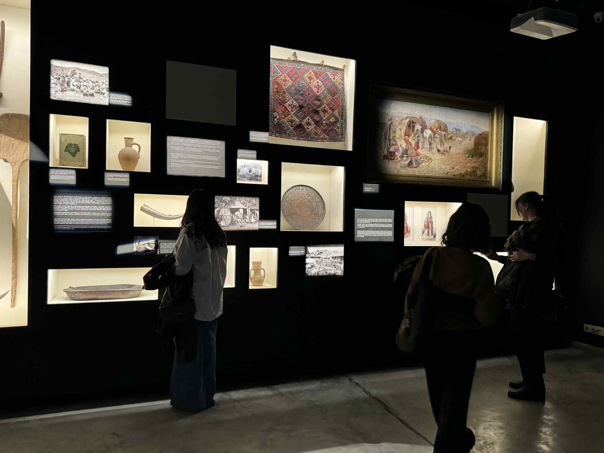 Visit of "Tea House" members to the Bolnisi Museum