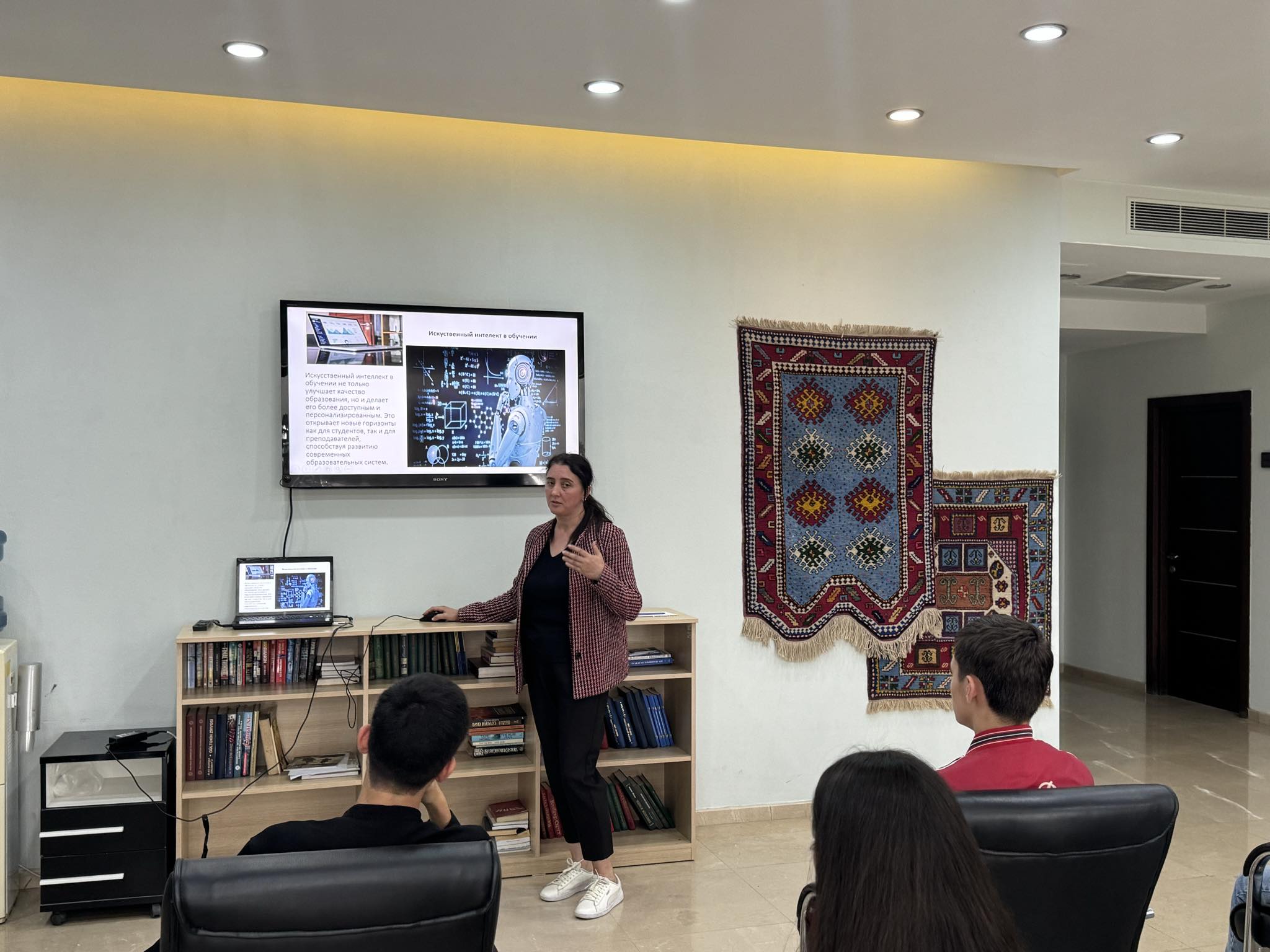 Presentations by computer course members at the Tea House